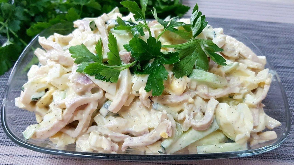salat-kalmary.jpg